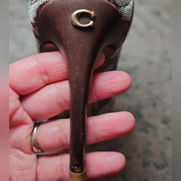 Coach Womens Brown Skyler Pump In Signature Jacquard 8 - Picture 14 of 16